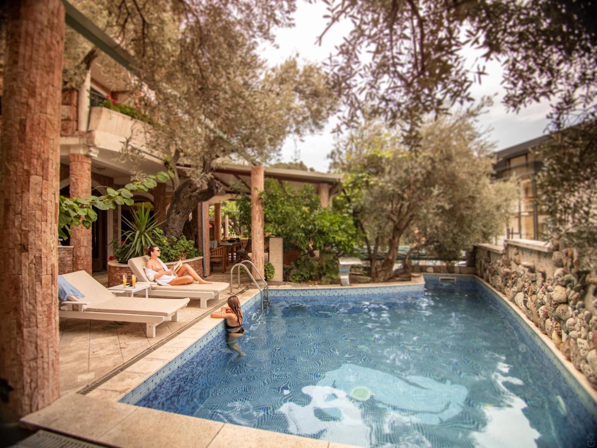 Apartments And Rooms Levantin Inn Sveti Stefan Exterior photo